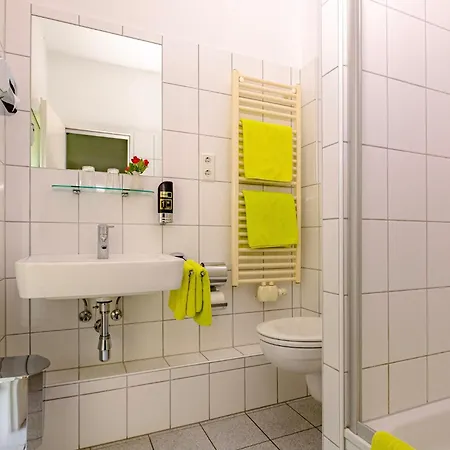 Also-hotel An Der Hardt 2*