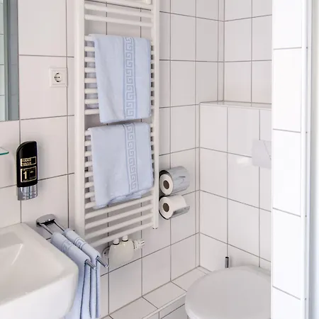 Also-hotel An Der Hardt Hotell 2*